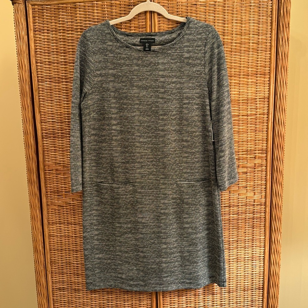 NWT Knee-length black birdseye knit dress with front pockets